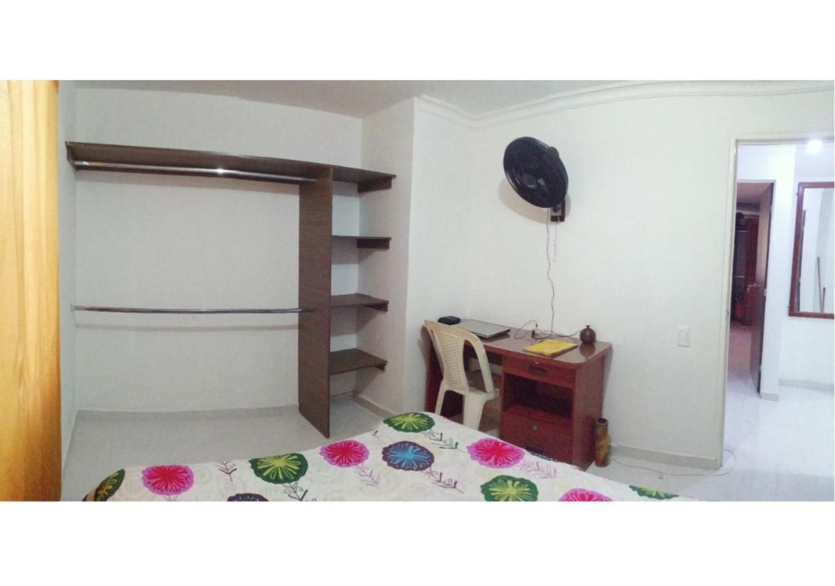 Habitación privada en apartamento con terraza - Housity