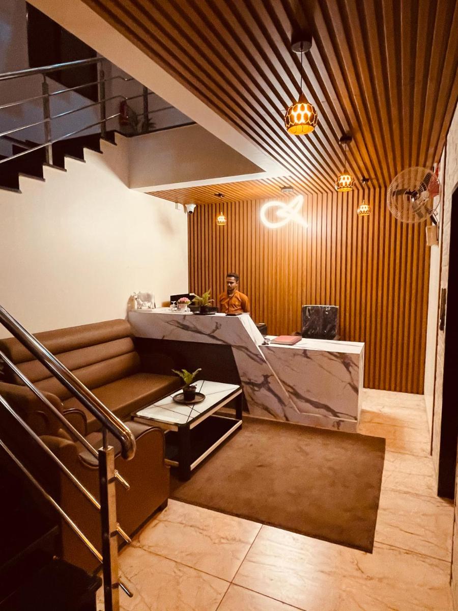 Suyash Palace & Lodging - Housity