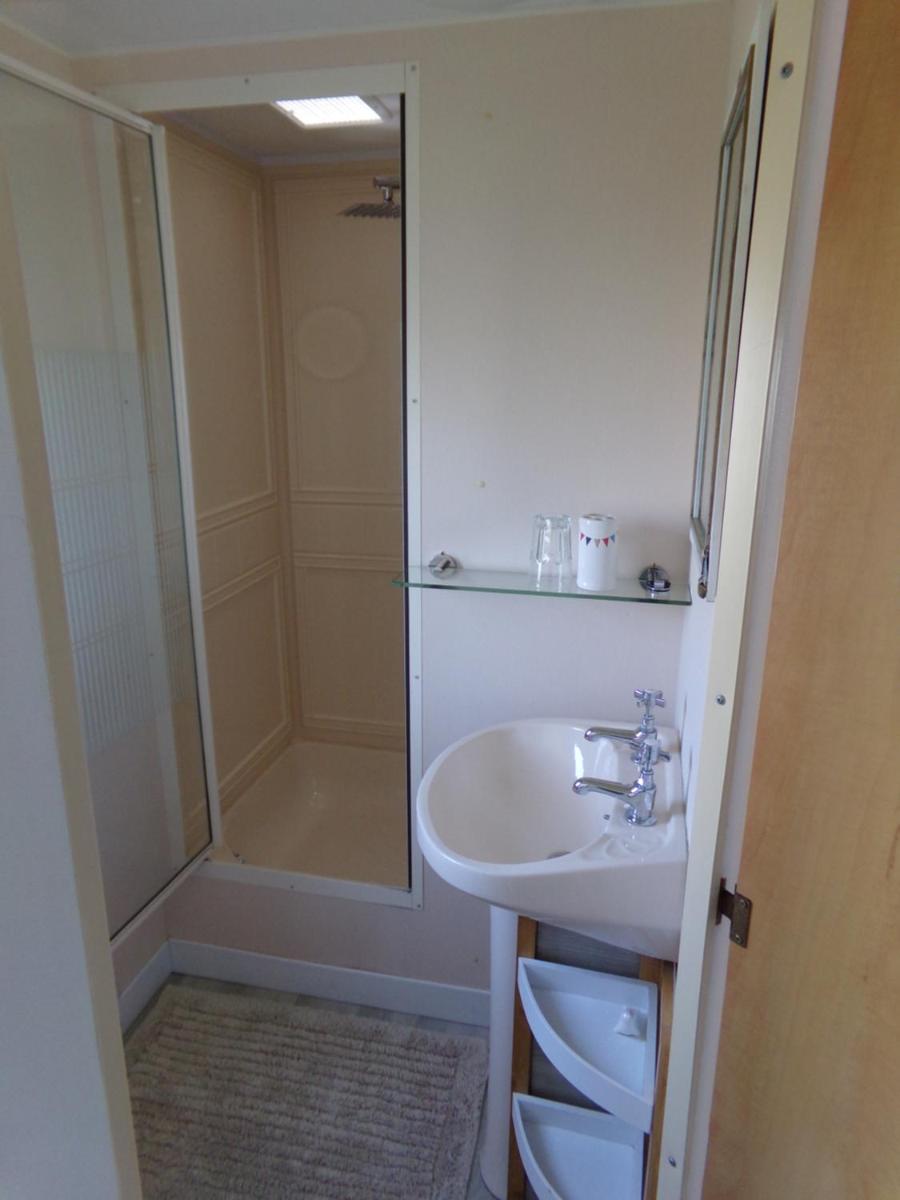 Happydaze Caravan - Housity