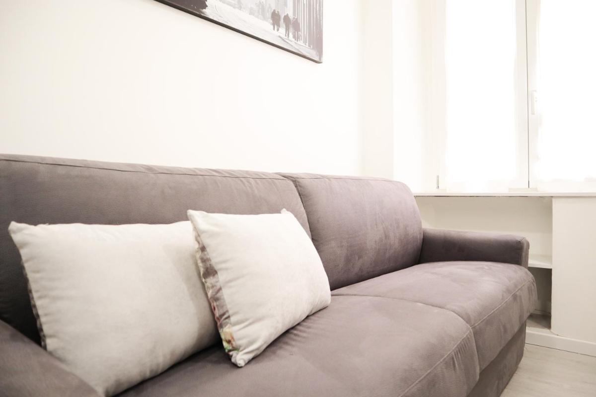 Navigli Tiny Bright House - Housity