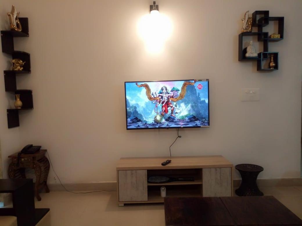 Serene Villa Homestay - Greater Noida - Housity