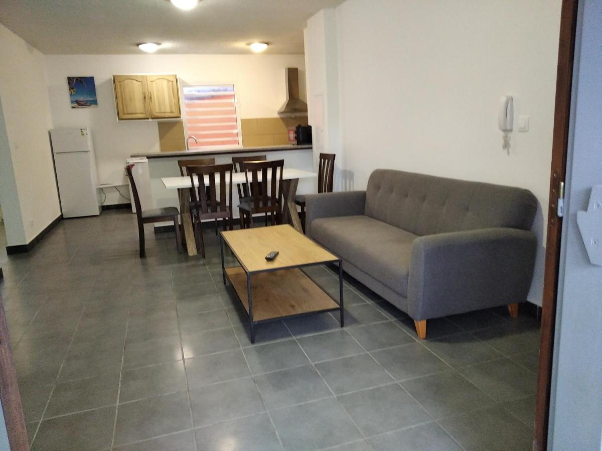 A LA CLAIRE FONTAINE - Housity