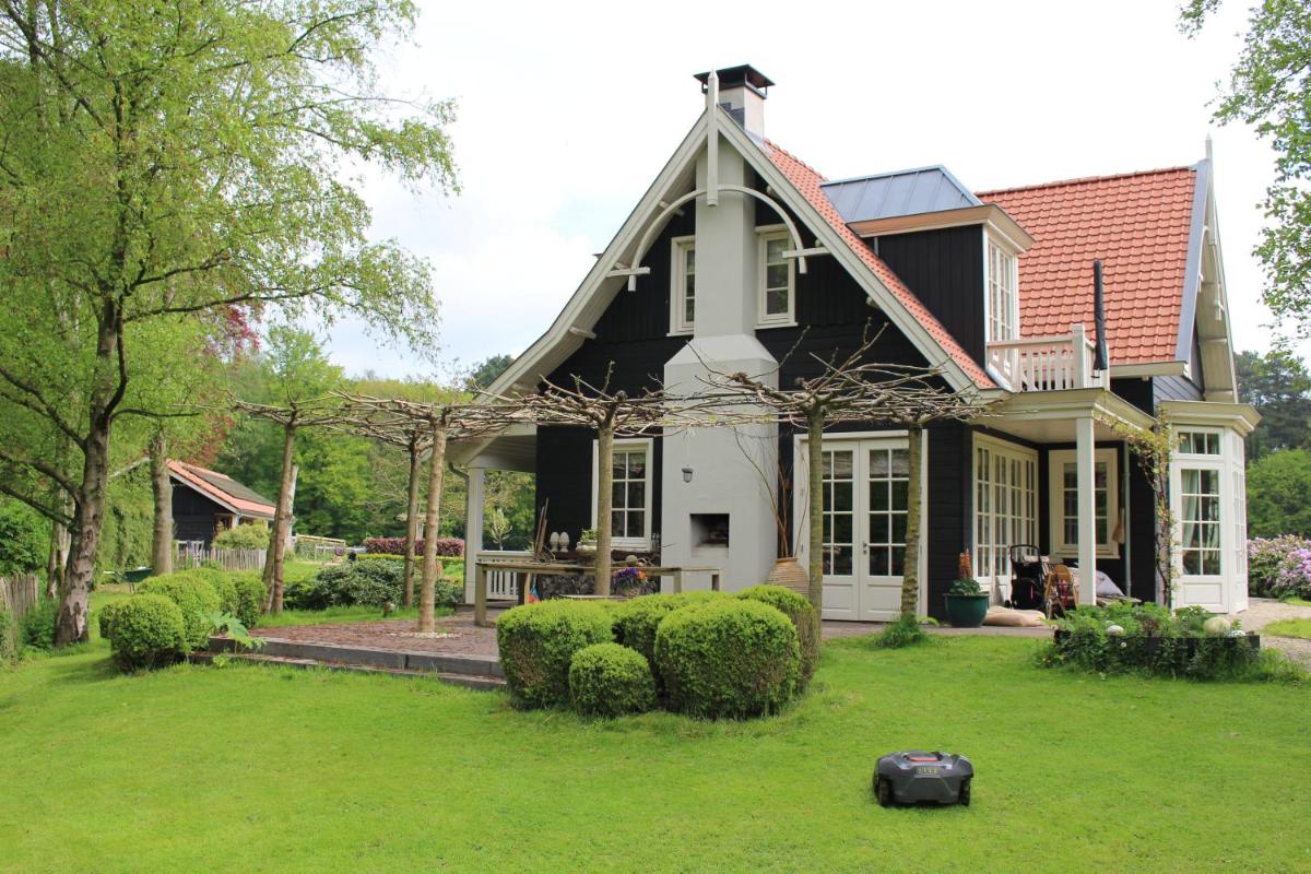 Huize Koempoelan - Housity