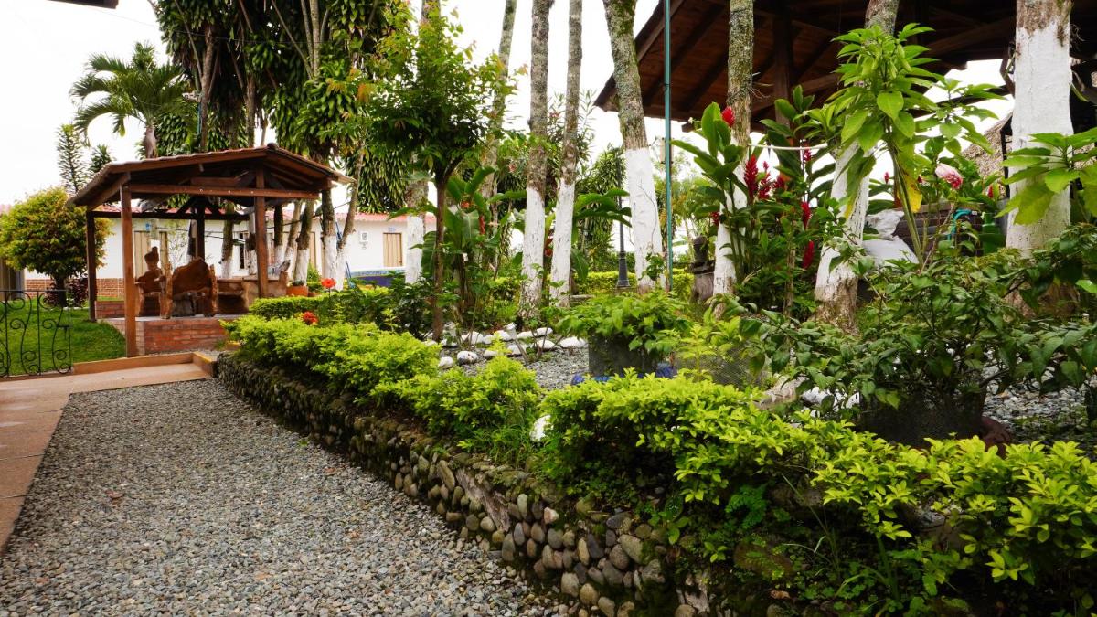 Hostal De Paris - Housity