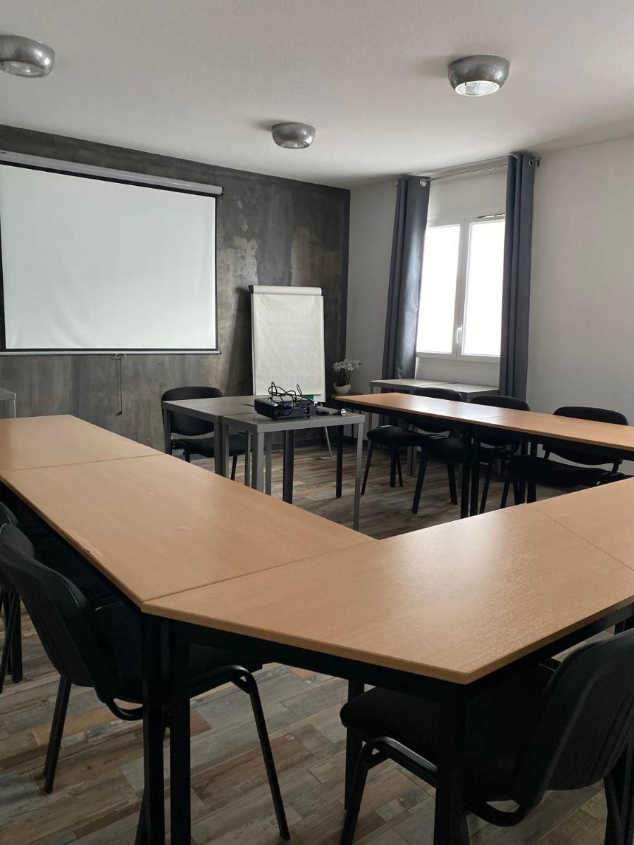 Espace de conférence ou salle de réunion dans l'établissement The Originals City, Hôtel Les Dômes, Perpignan Sud Saleilles