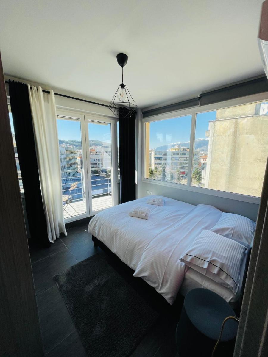City Life Apartments #1 - Housity