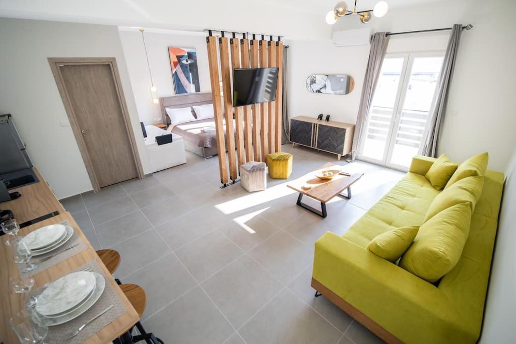 *Oasis* Best View Jacuzzi New Central Apartment - Housity