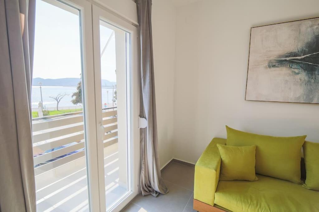 *Oasis* Best View Jacuzzi New Central Apartment - Housity