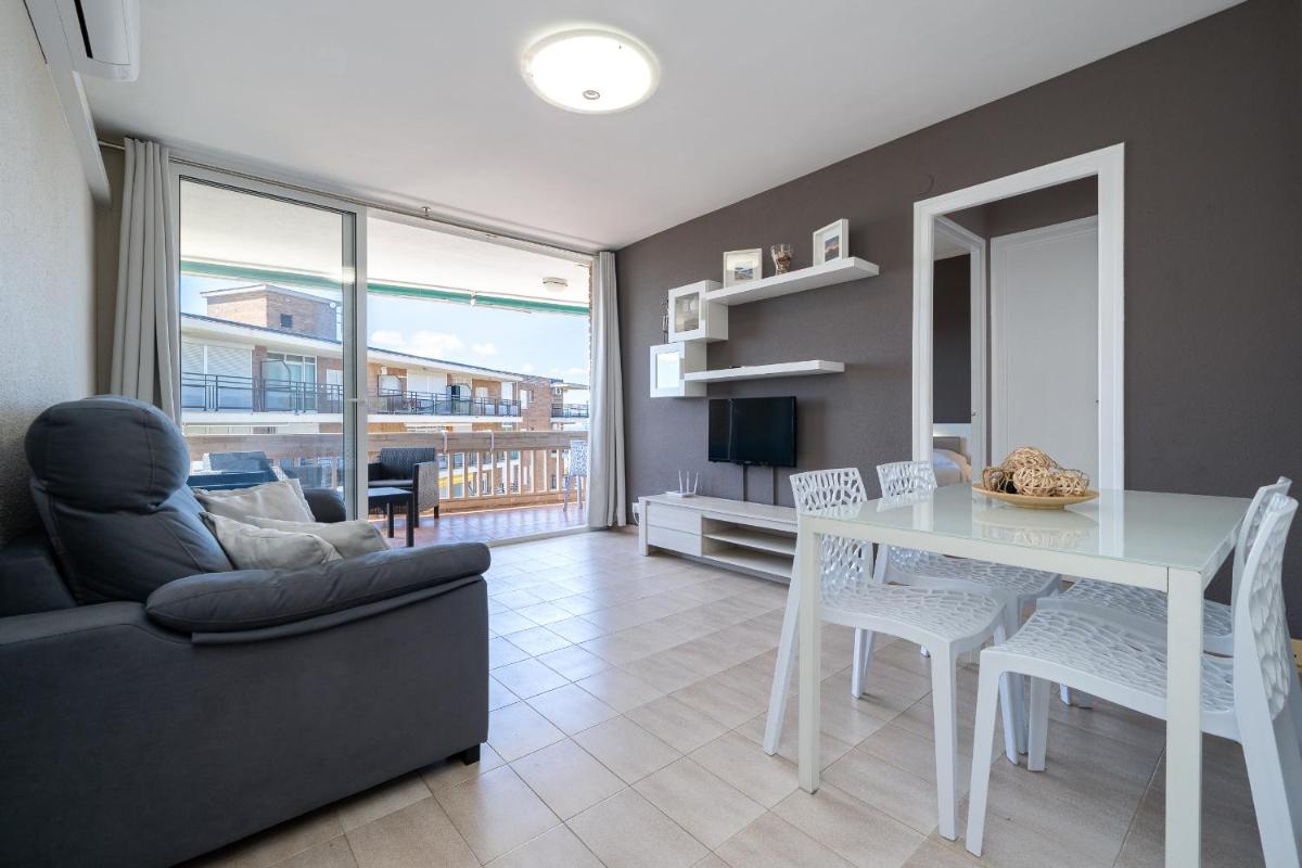 Hauzify I Apartament Punta del Cavall - Housity