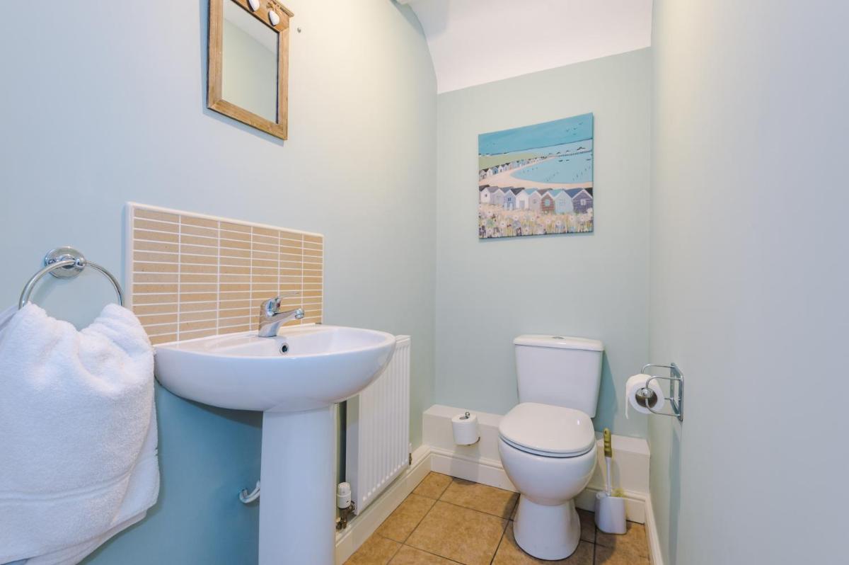 Relaxing 3 Bedroom Chester Home with garden - Housity