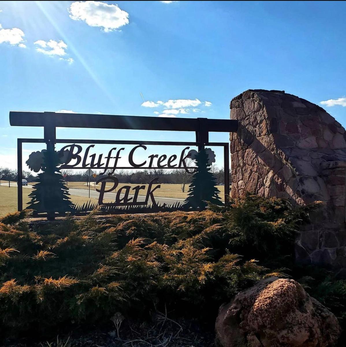 Great lower level 1-bedroom condo on Scenic Bluff Creek Park - Housity