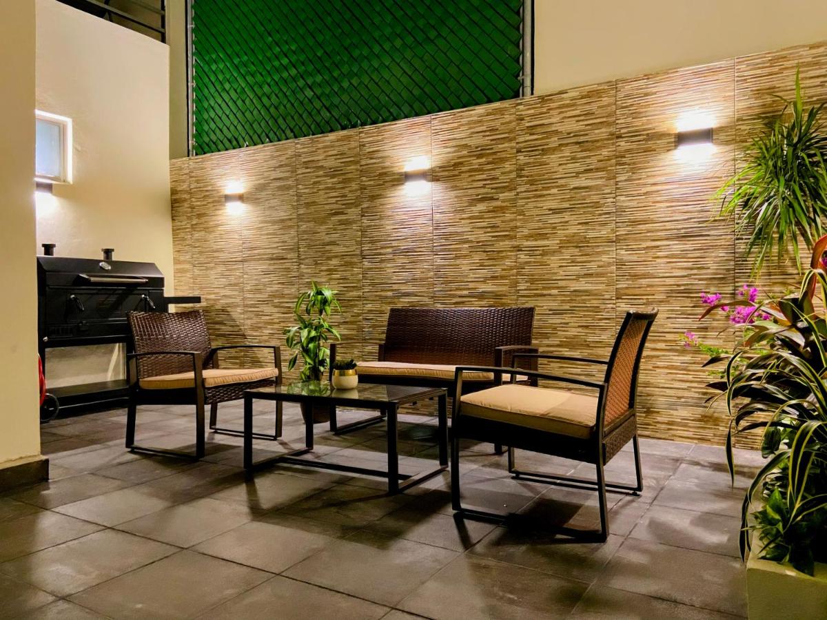 Kings Home - Big modern house with pool - Housity