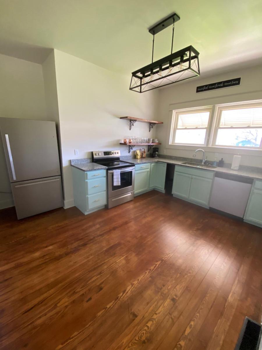Charming Crater City Craftsman - Housity