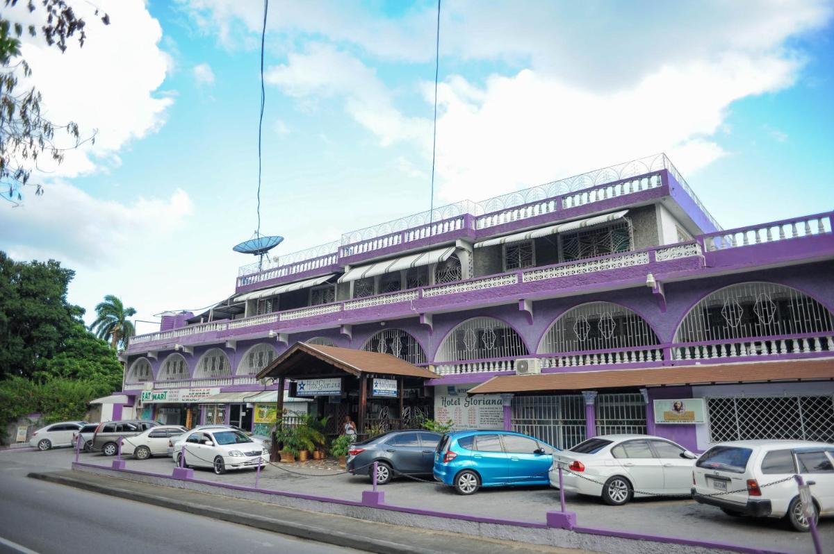 Glorianna Hotel - Housity