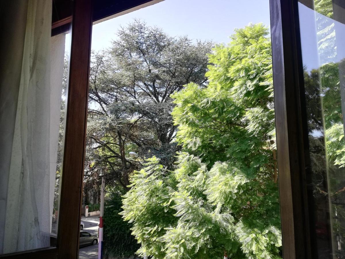 Private Room in Beautiful Home - Housity