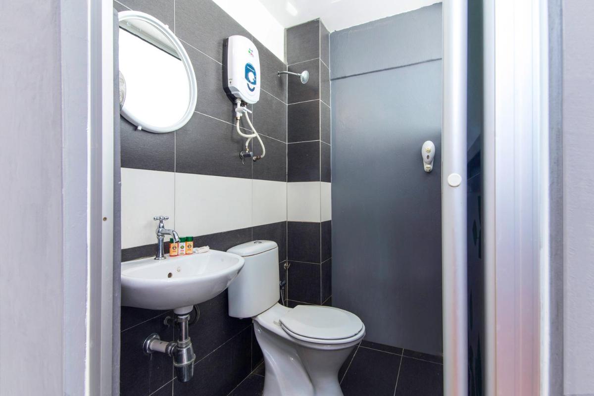 Super OYO 251 Intime Hotel - Housity