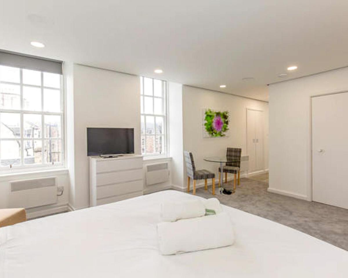 Lovely Studio in Unique Edinburgh Area, Old Town - Housity