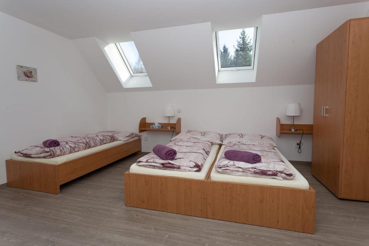 Penzion Živec - restaurace a ubytování - Housity