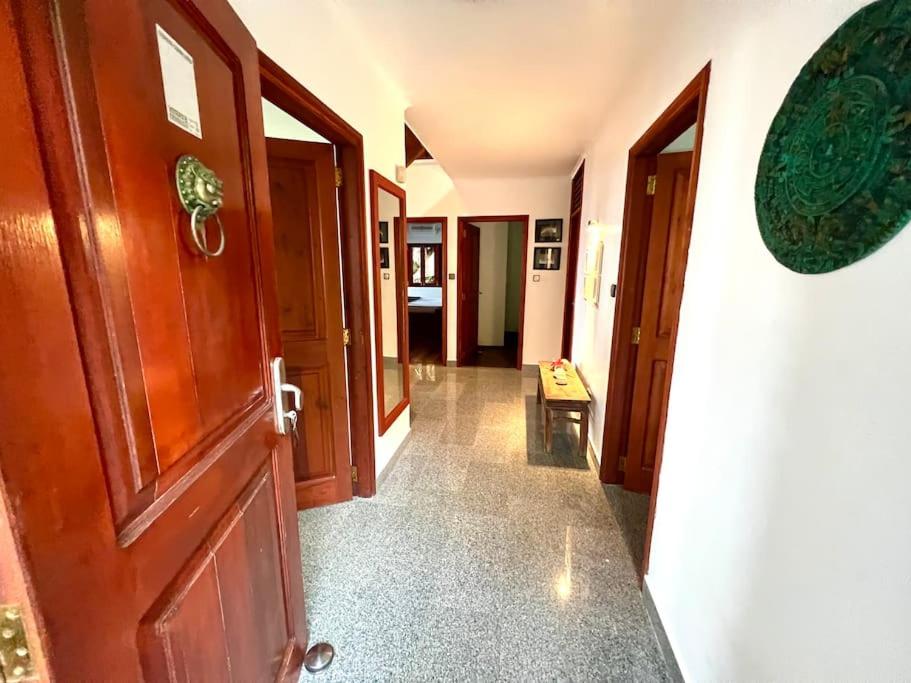 Hilltop South - Villa Bougainville - Hizvo