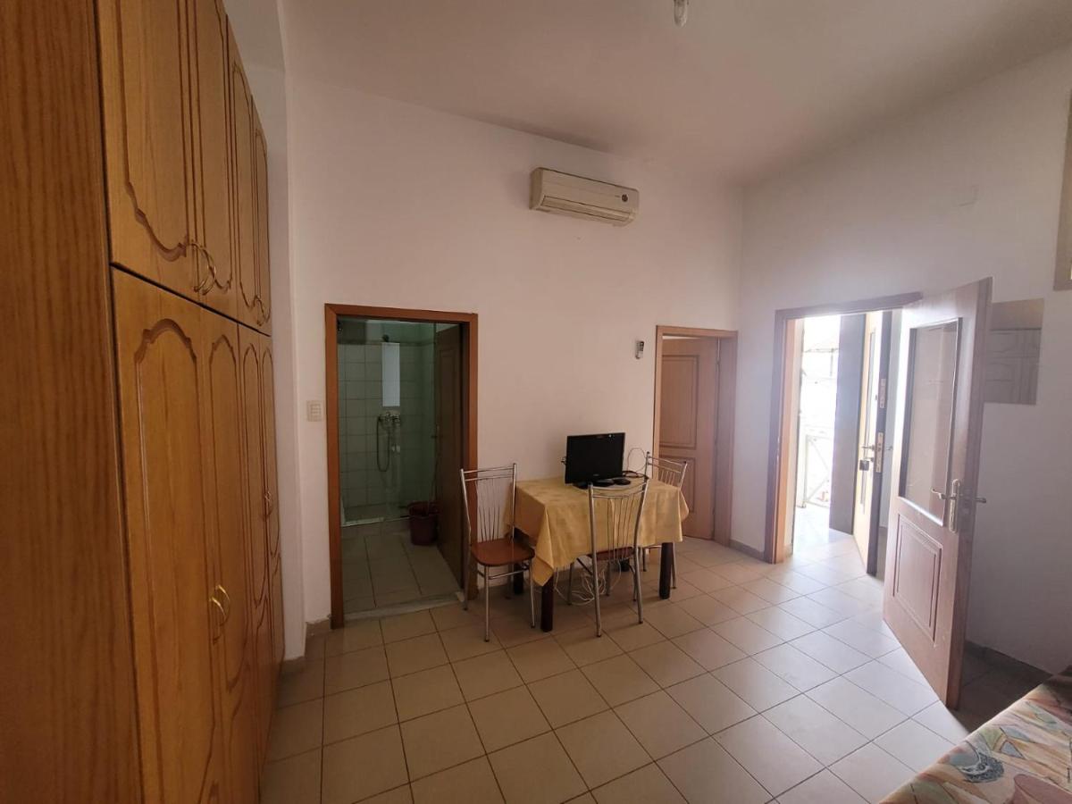 Apartment Number One - Housity