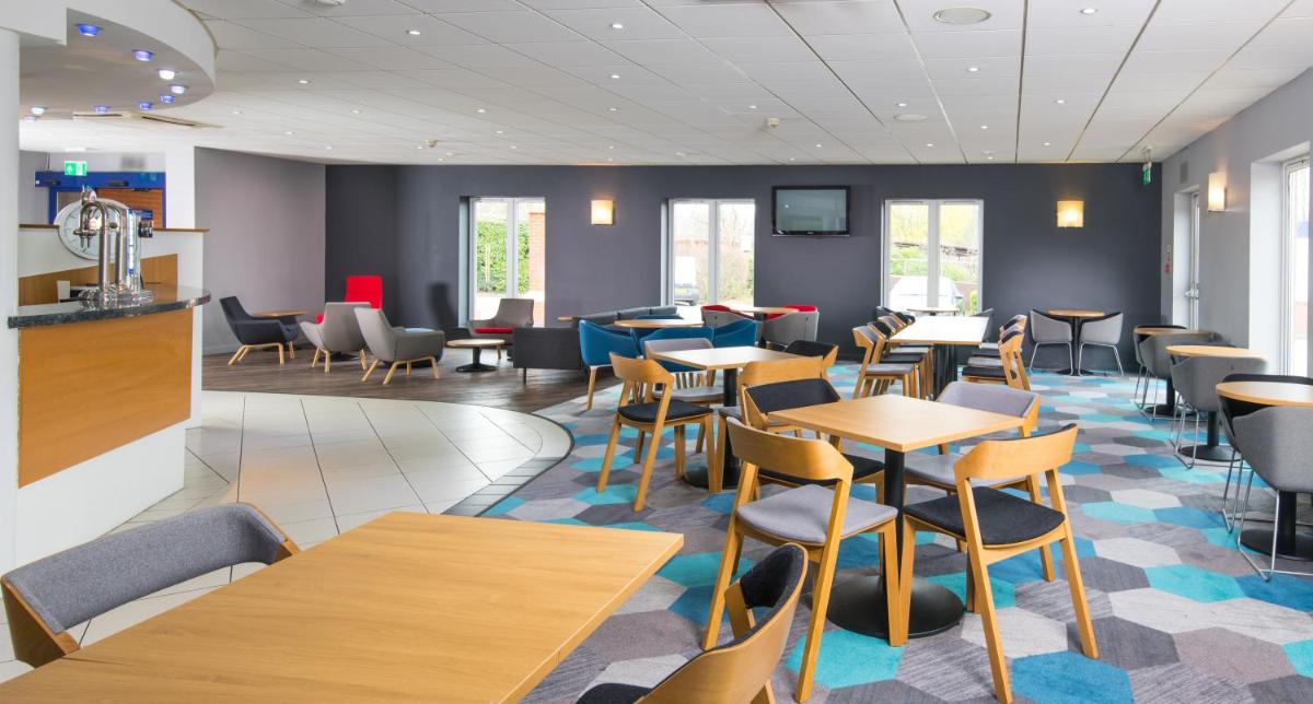 Holiday Inn Express Manchester East, an IHG Hotel - Housity