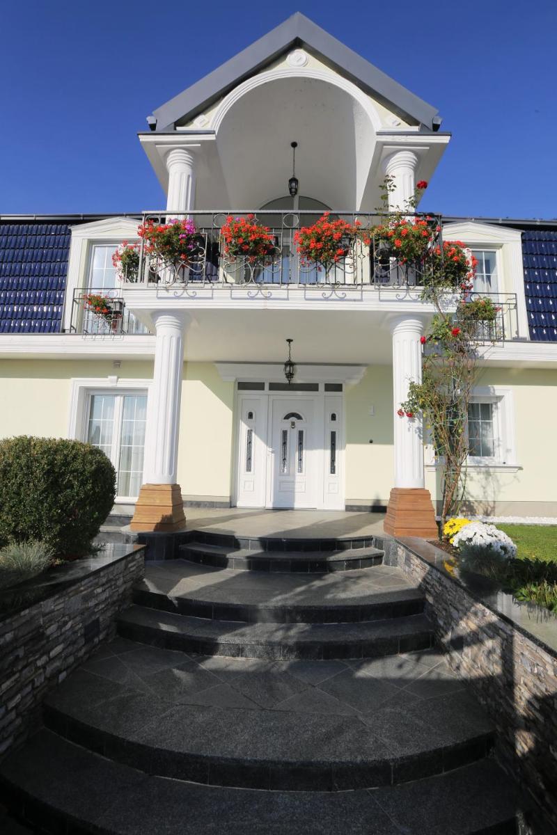Villa Bajrovic - Housity