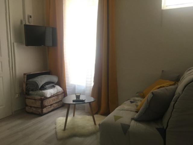 Studio Cosy à Orange - Hizvo