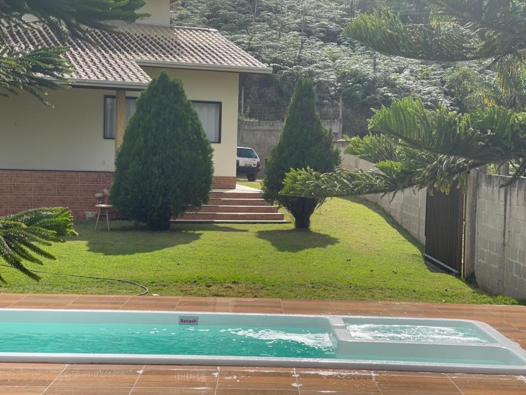 Região de Pedra Azul casa Amarela - Housity