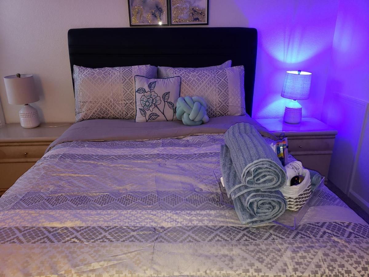 Lakeview Cozy Townhouse - Housity
