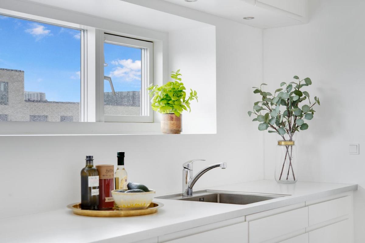 Sanders Arena - Lovely Three-Bedroom Apartment Close to Metro Station - Housity