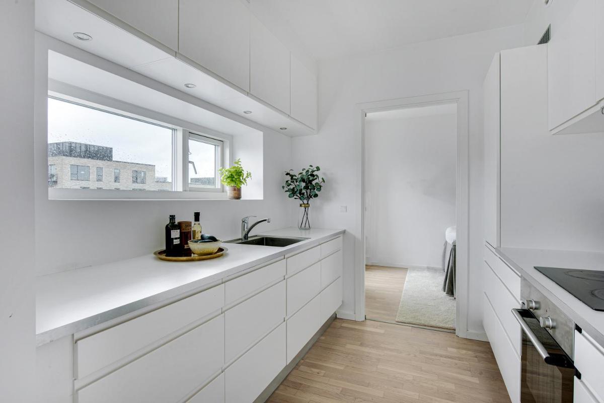 Sanders Arena - Lovely Three-Bedroom Apartment Close to Metro Station - Housity