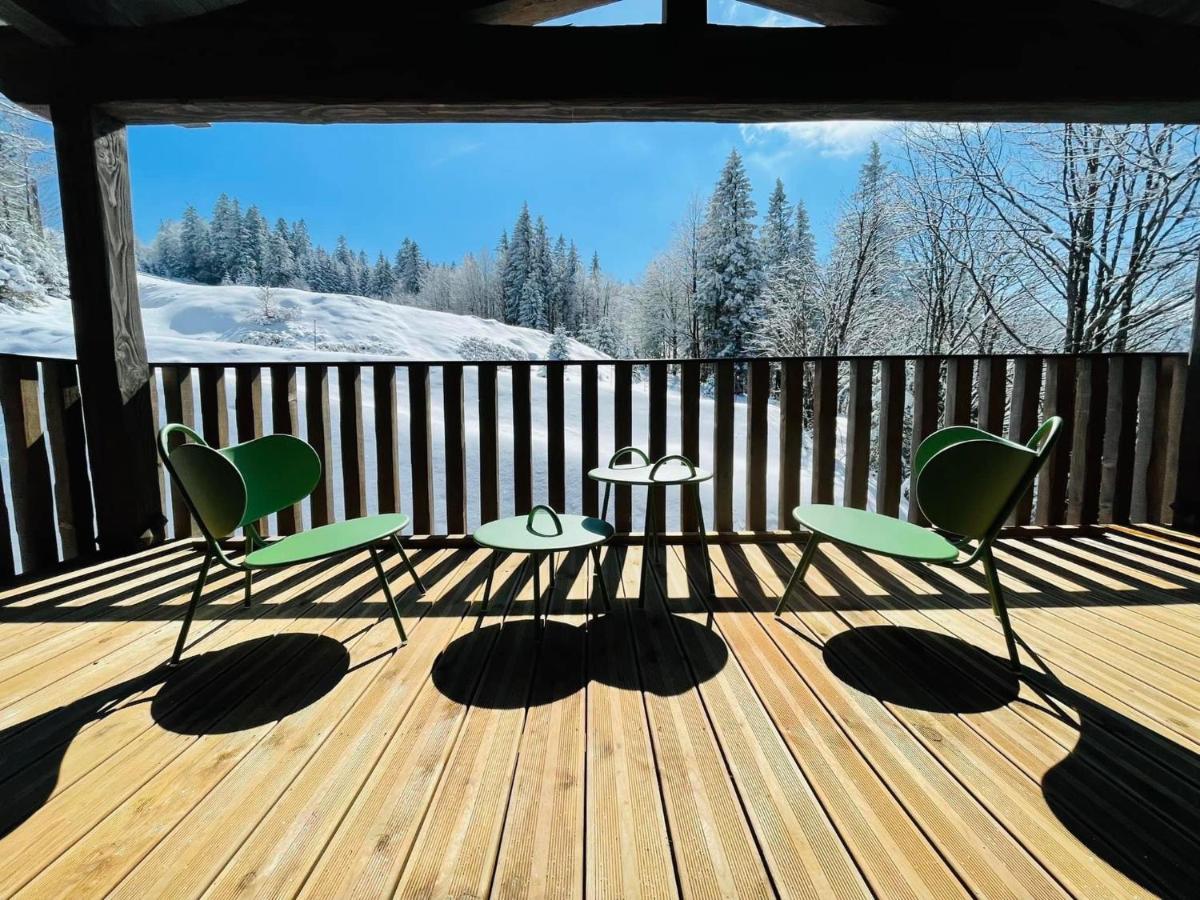 Balcon ou terrasse dans l'établissement Chalet Hôtel & Spa Le Collet