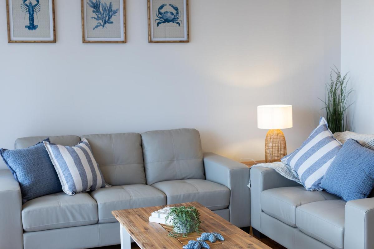 Promenade Unit 4 - Housity