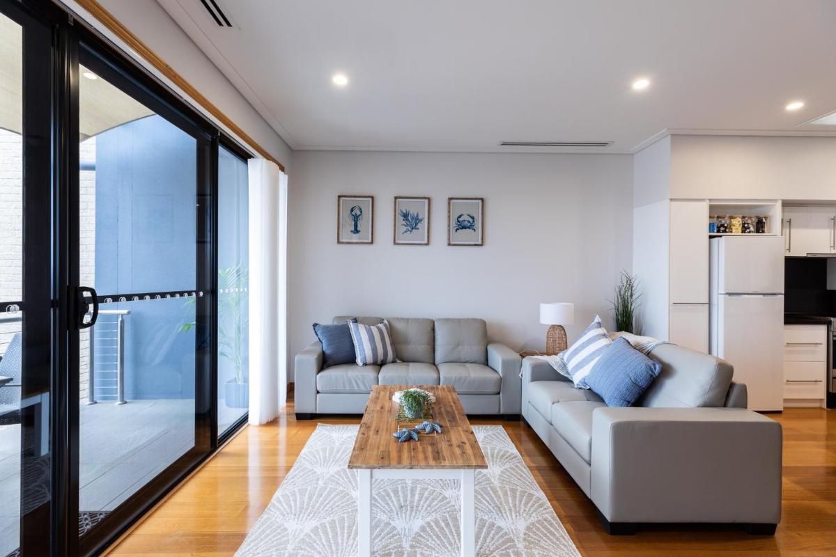 Promenade Unit 4 - Housity