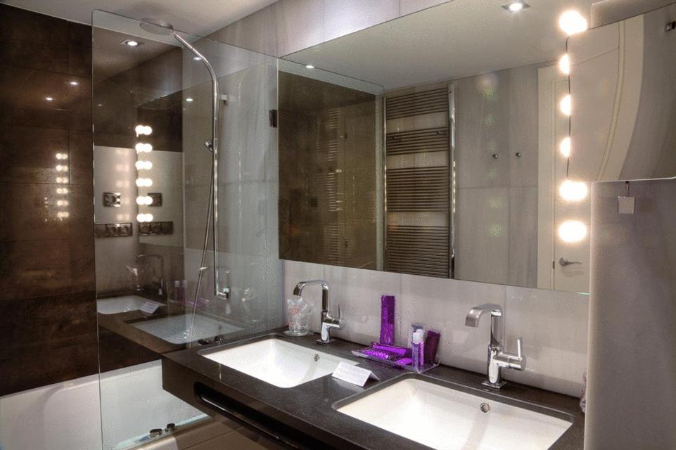 Un baño de San Ramón del Somontano