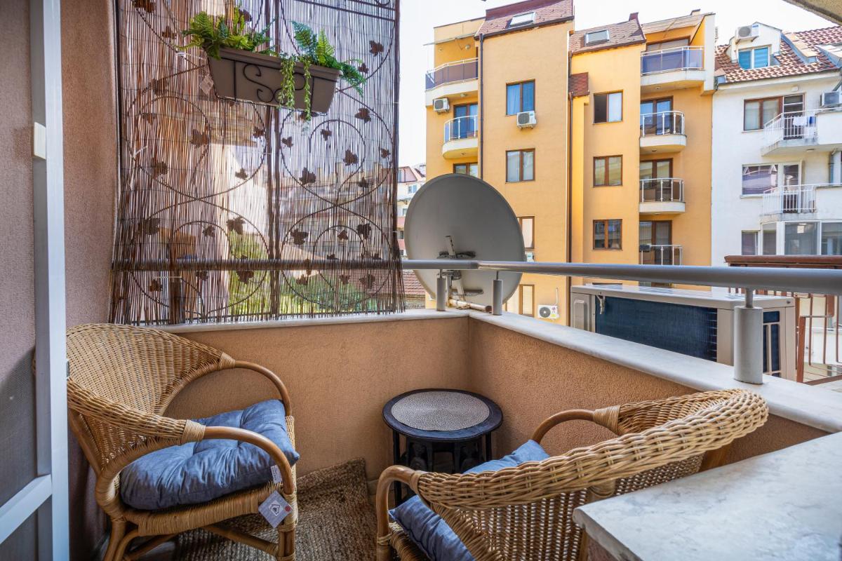 1BD flat with a Garage - 5 mins to the city centre - Housity