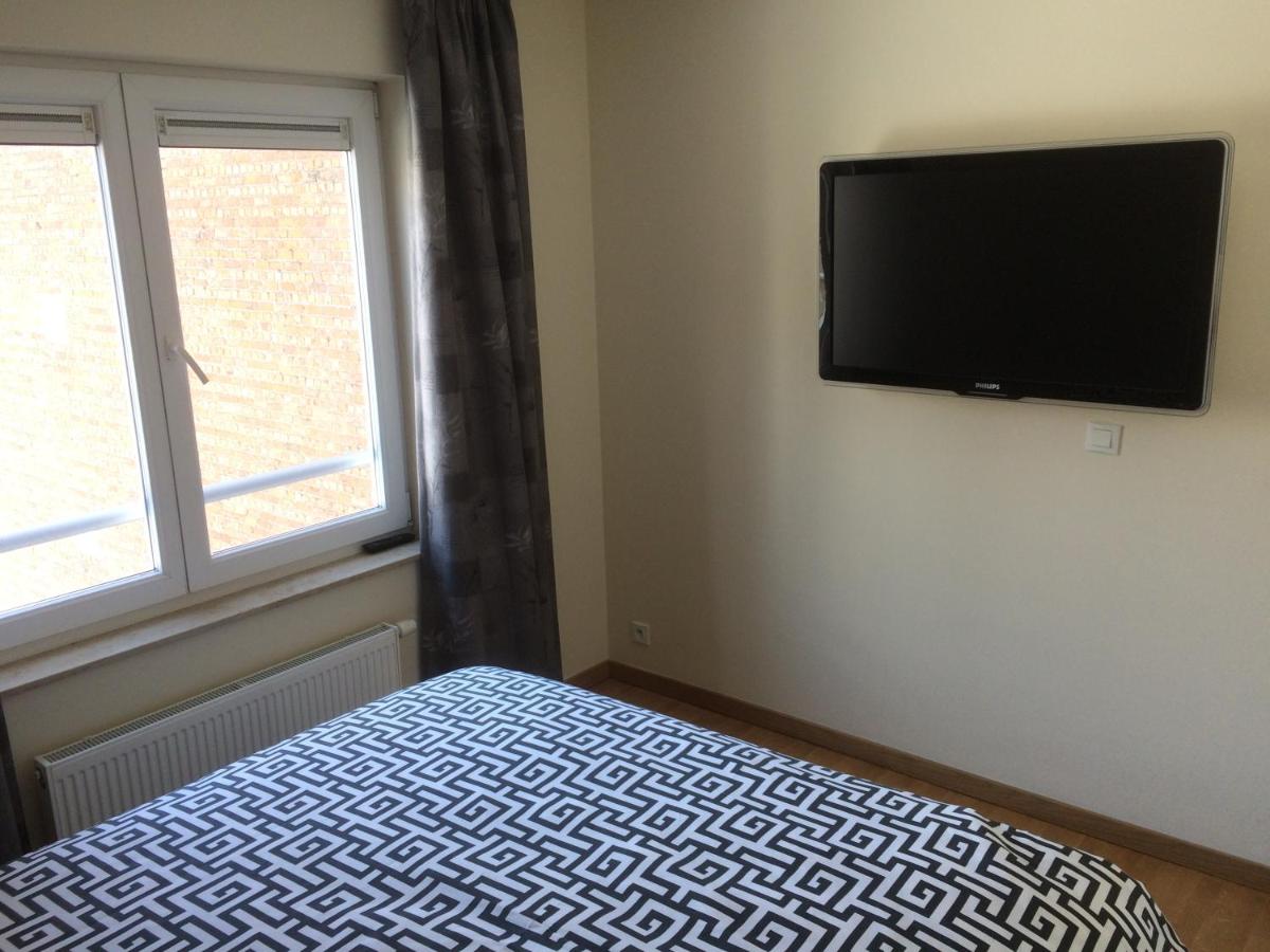 Privé-kamer centrum Oostende met eigen badkamer/wc - Hizvo