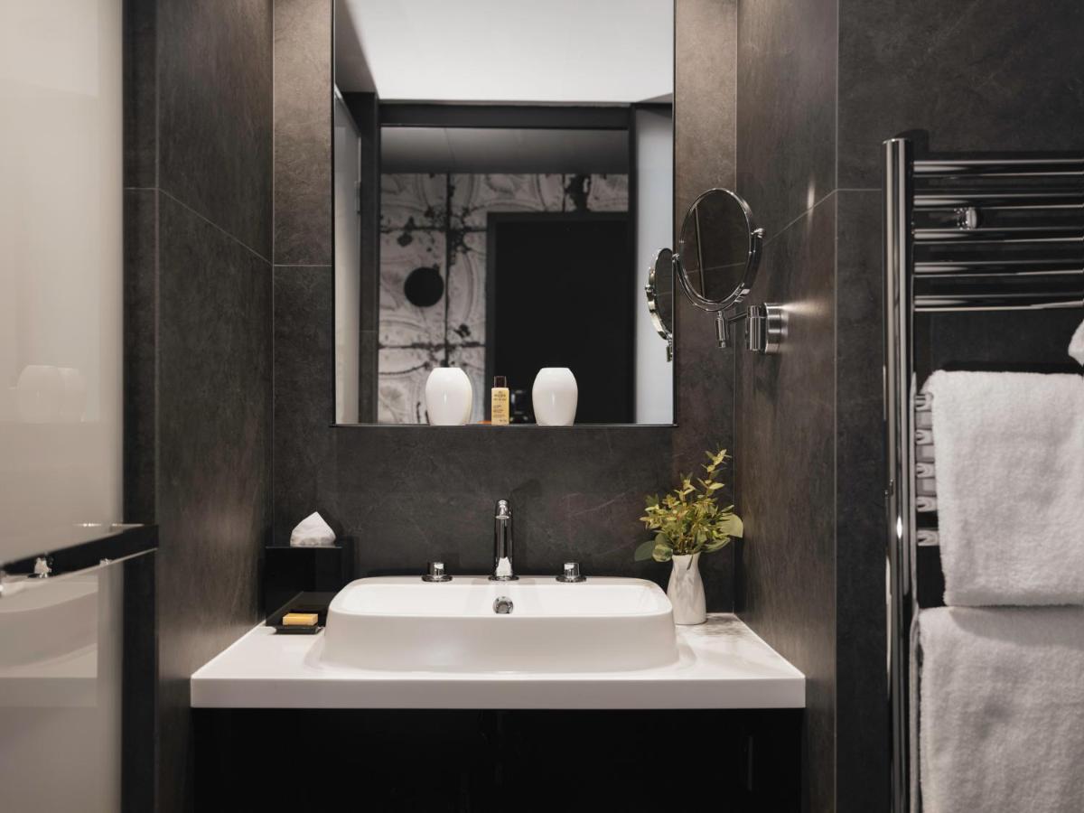 Salle de bains dans l'établissement Balthazar Hotel & Spa Rennes - MGallery Collection