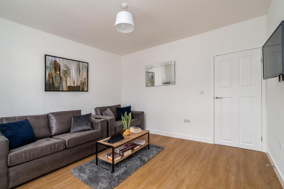Bright & Modern Flat in The Heart of Reading. - Housity