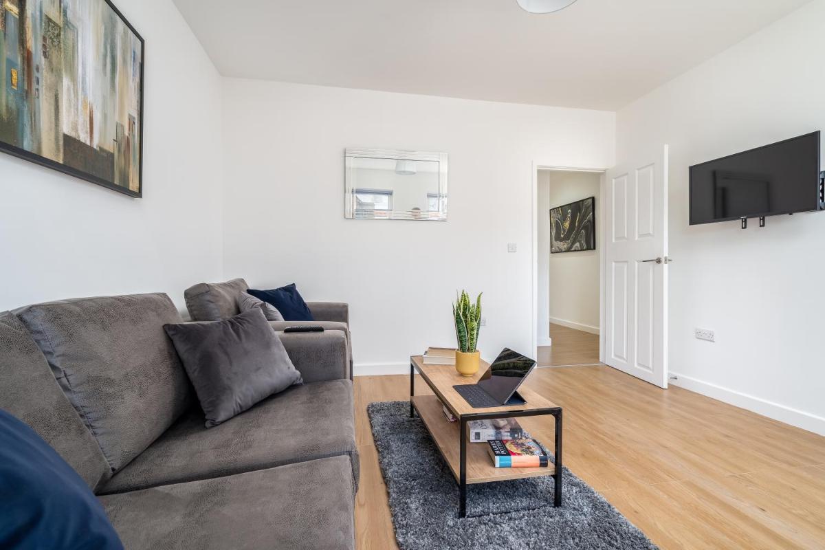 Bright & Modern Flat in The Heart of Reading. - Housity