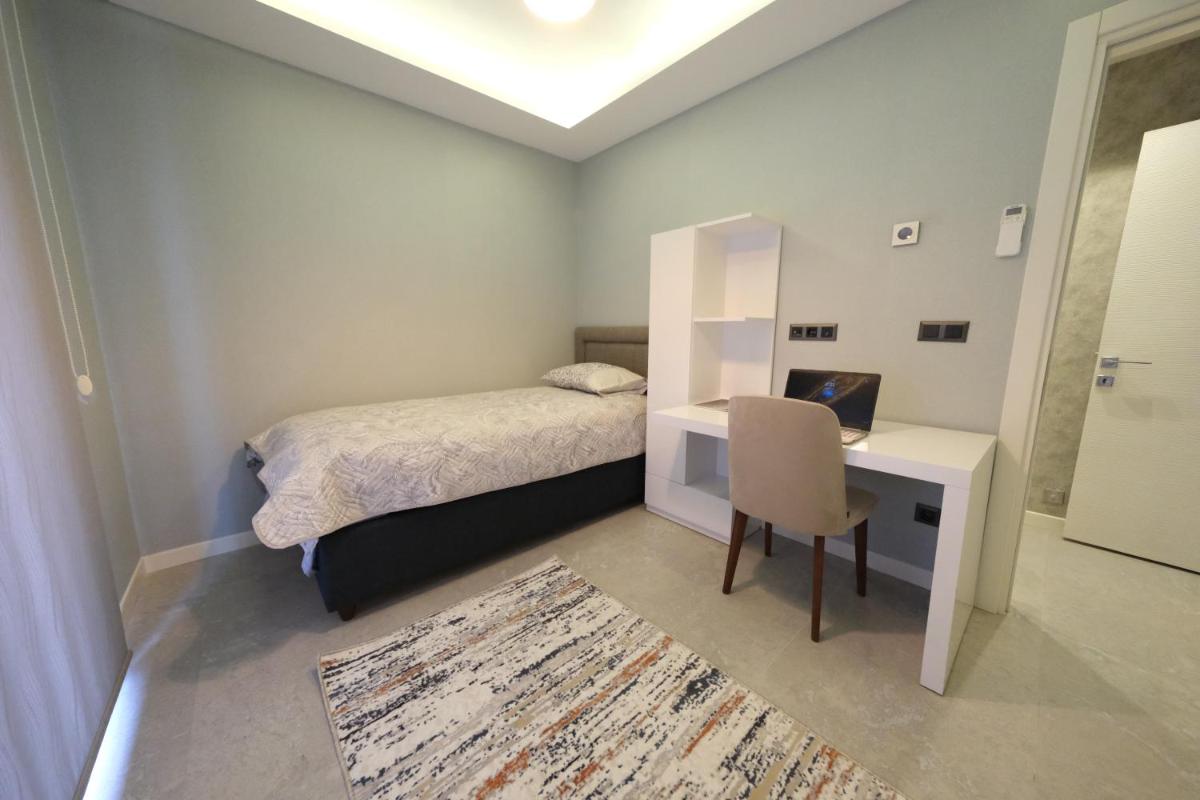 Sky Garden Suites - Housity