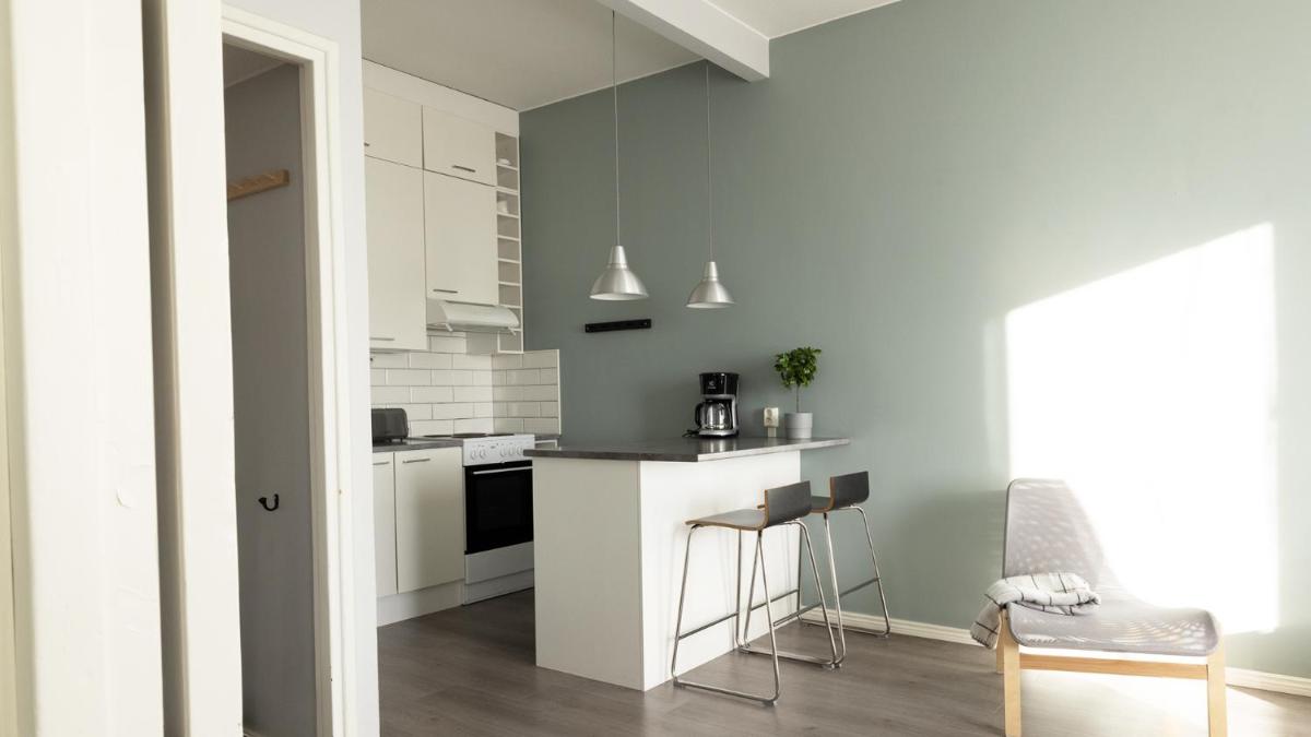 2ndhomes Modern & Central 1BR Top Floor home - Housity