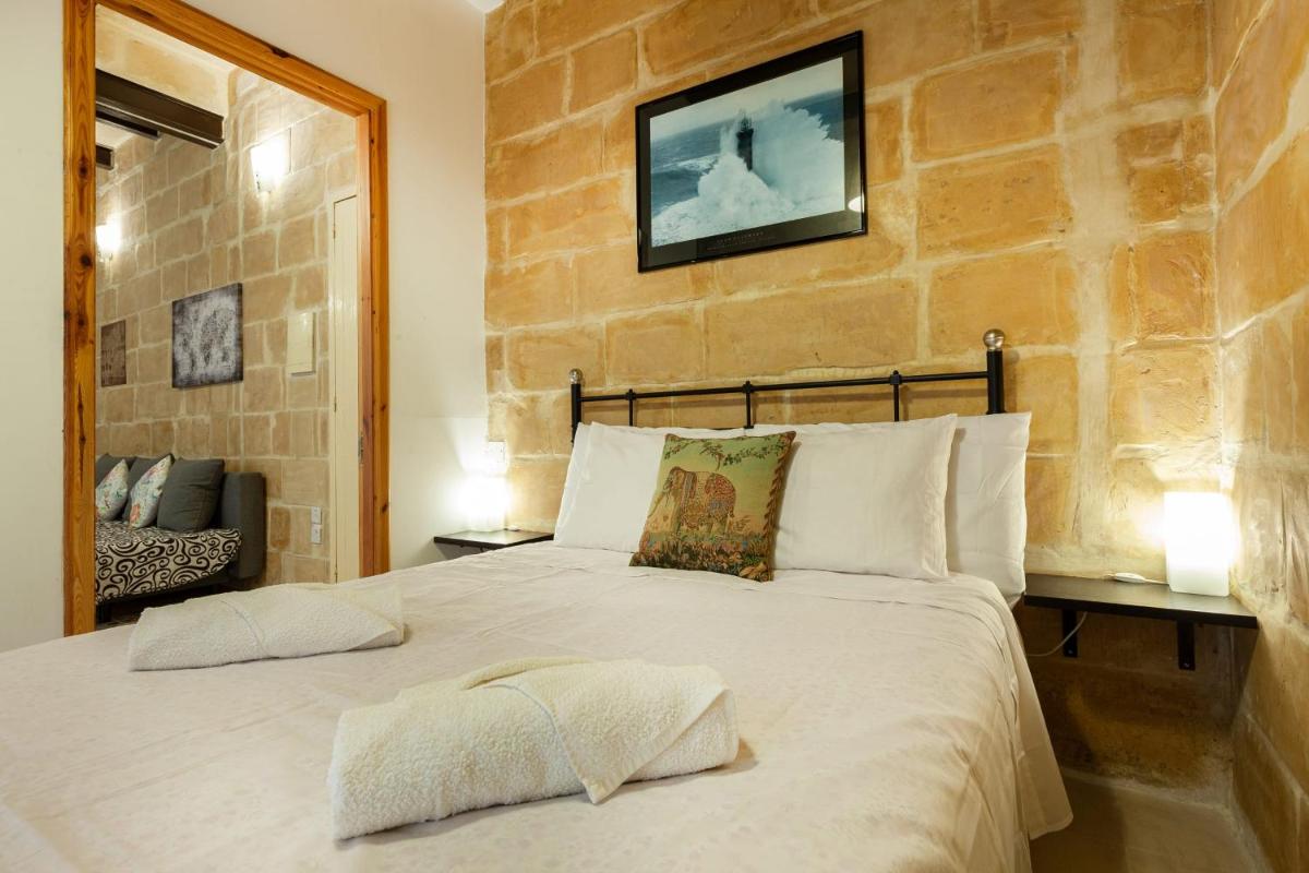 StJulian's apartment a few steps from the sea - hosted by Sweetstay - Housity