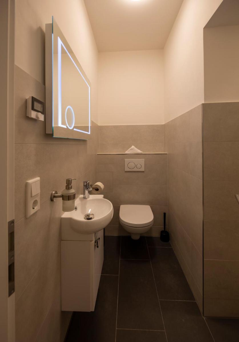 JayBnB - PS5 55 Zoll 4K TV Gaming Apartment - Housity