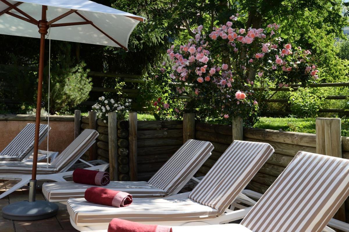 Jardin de l'établissement Alliey & Spa Piscine Appart-hôtel Serre chevalier