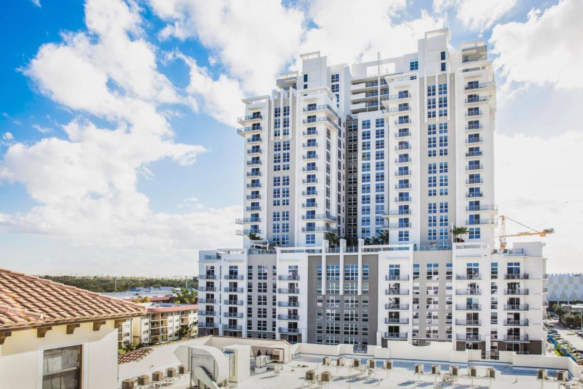 Stylish and Modern Apartments at The Palmer Dadeland - Housity