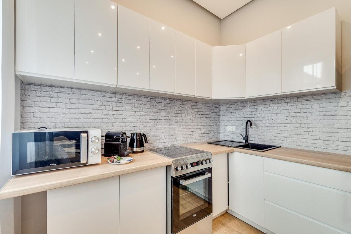 Central Platinum Apartments 28 z balkonem - Housity