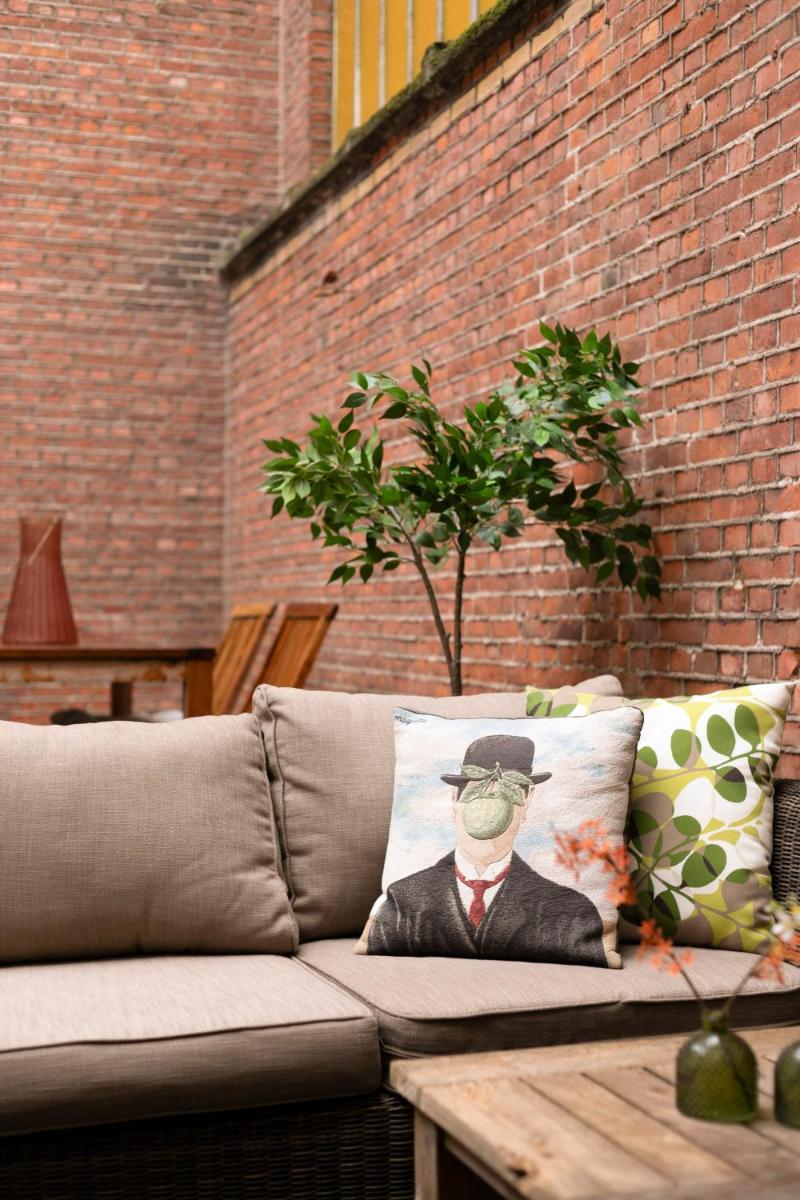Top located cozy apartments next to KMSKA - Housity