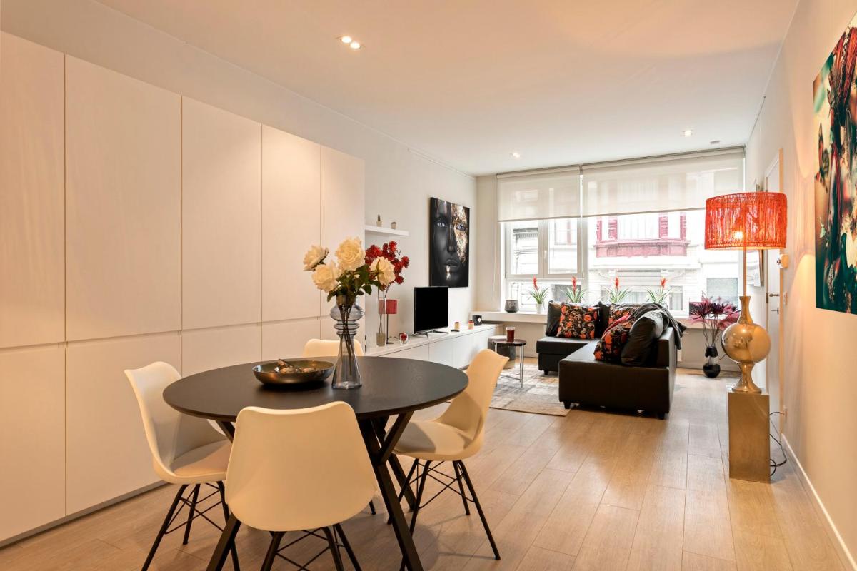 Top located cozy apartments next to KMSKA - Housity