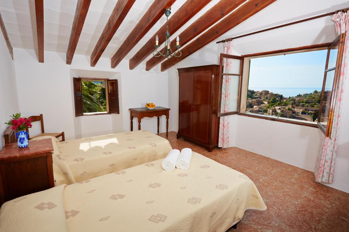 Hostal Miramar - Housity